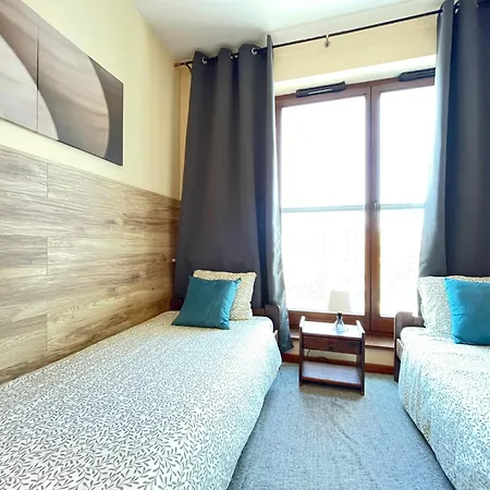 アパート Superior Pulawska, 4 Rooms, 3 Bedrooms, Metro! Recepcion24h!