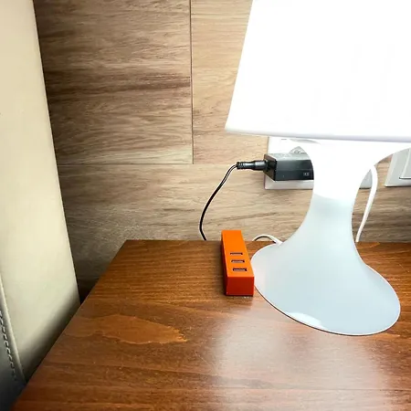 شقة Superior Pulawska, 4 Rooms, 3 Bedrooms, Metro! Recepcion24h! *