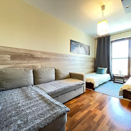شقة Superior Pulawska, 4 Rooms, 3 Bedrooms, Metro! Recepcion24h! *
