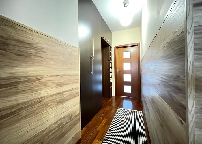 דירה Superior Pulawska, 4 Rooms, 3 Bedrooms, Metro! Recepcion24h!