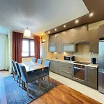 Superior Pulawska, 4 Rooms, 3 Bedrooms, Metro! Recepcion24h! Apartment Warschau