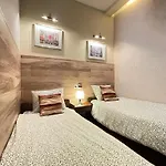 Superior Pulawska, 4 Rooms, 3 Bedrooms, Metro! Recepcion24h! Warschau
